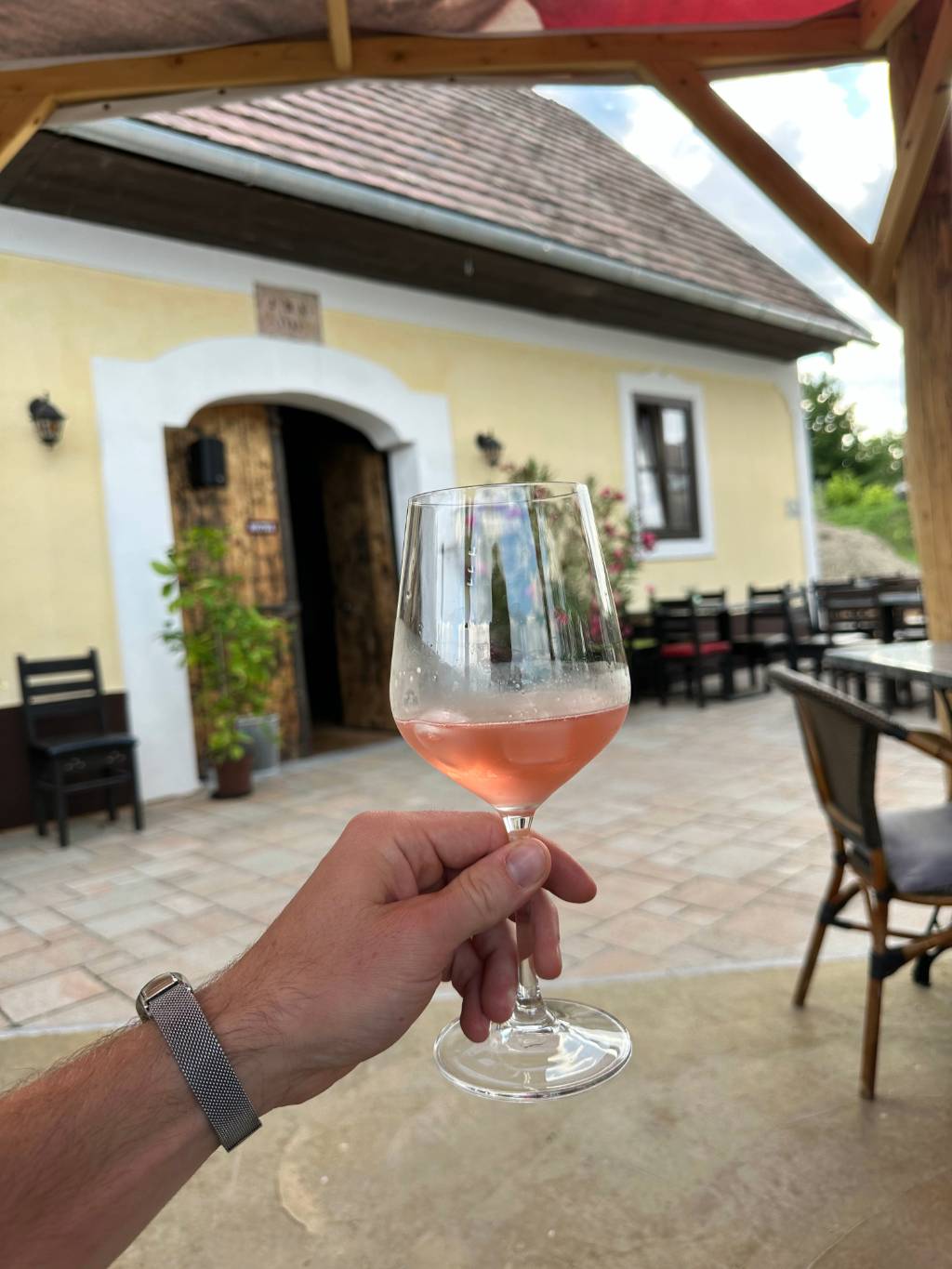 Poharazás és borajánlás