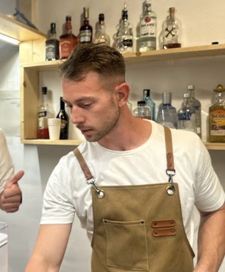 Tulajdonos munkában